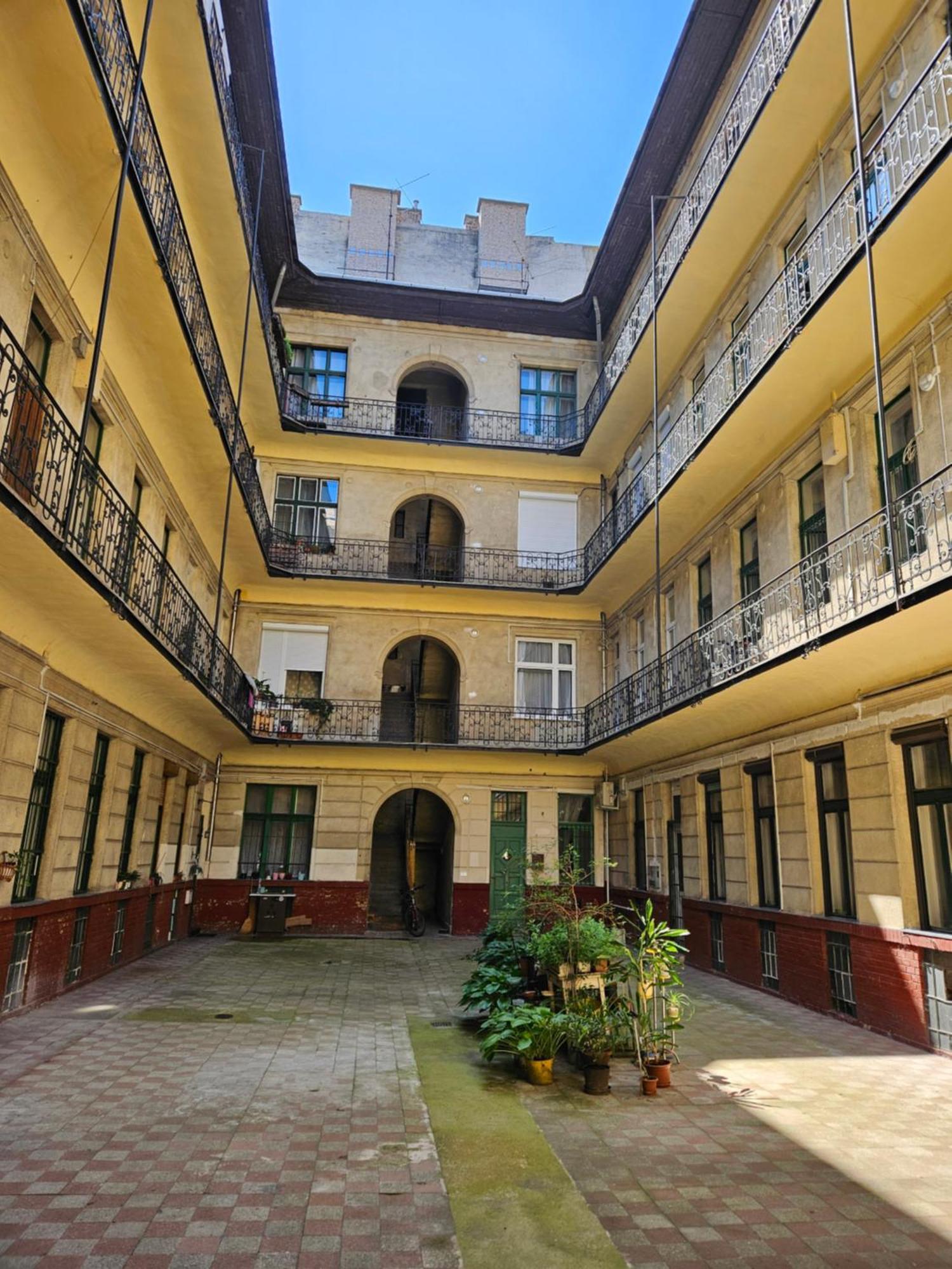 Ferienwohnung The Greenest Vintage Lodging Budapest Exterior foto